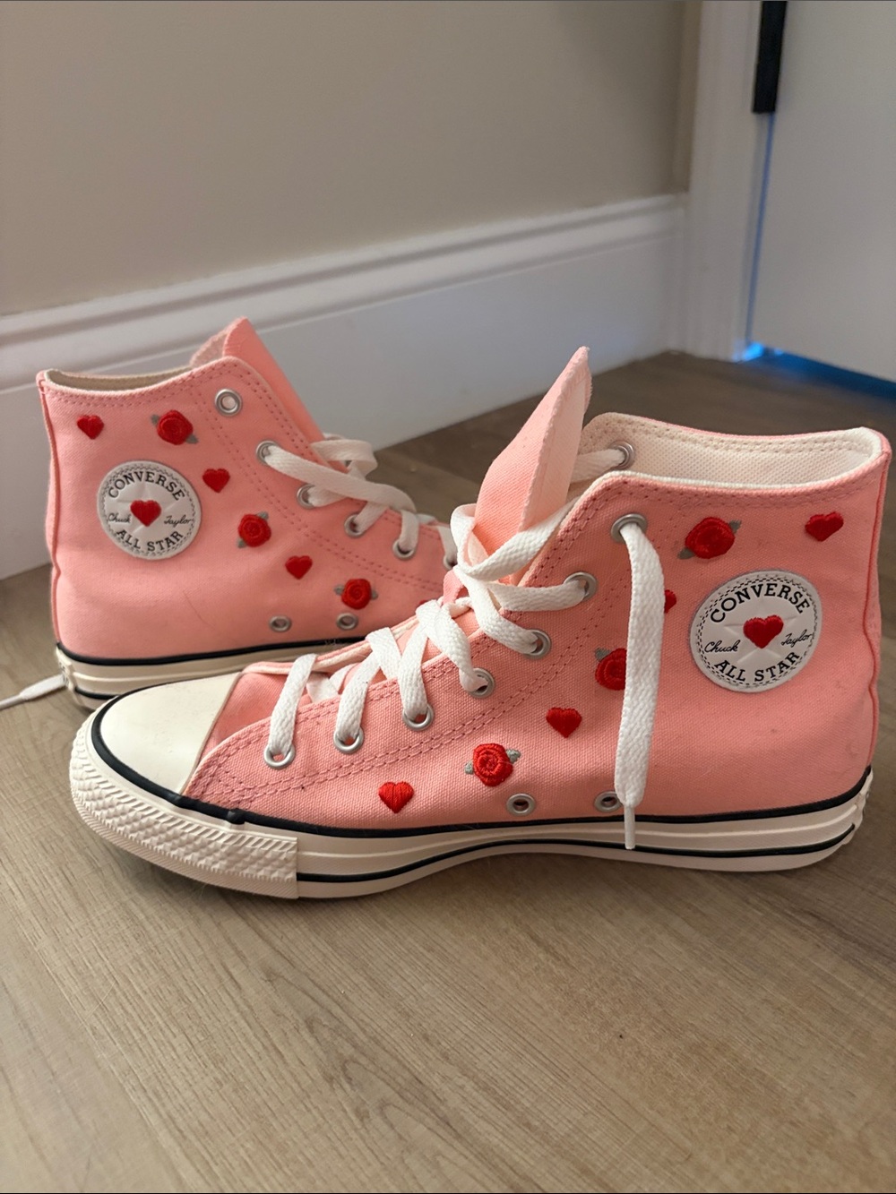 Converse Size 6 Pink High-Top Sneakers with Red Heart & Rose Details